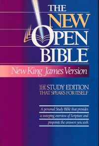 The New Open Bible (The Study Edition, New King James Version) 封面