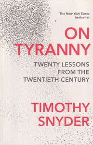 On Tyranny: Twenty Lessons from the Twentieth Century 封面