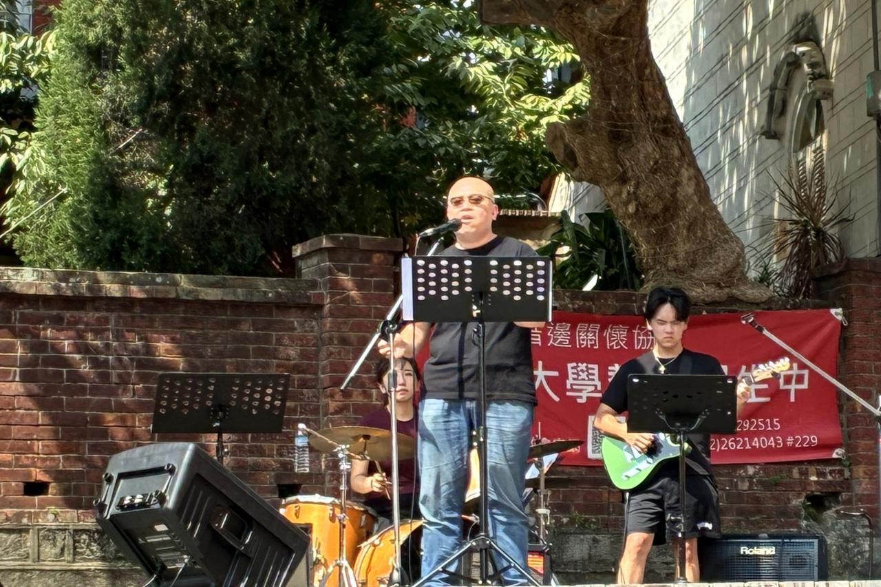 萬得福樂團演出