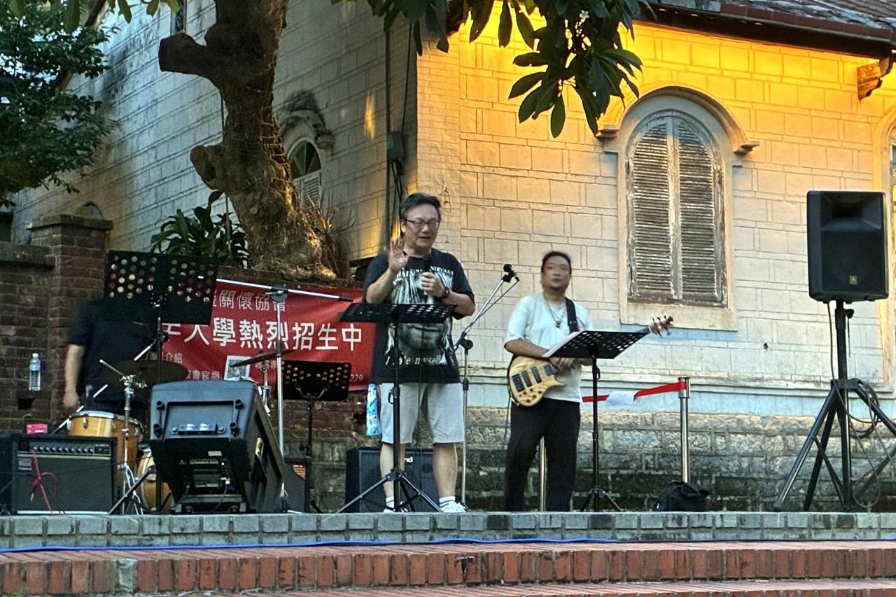 伍烱豪牧師祝福禱告